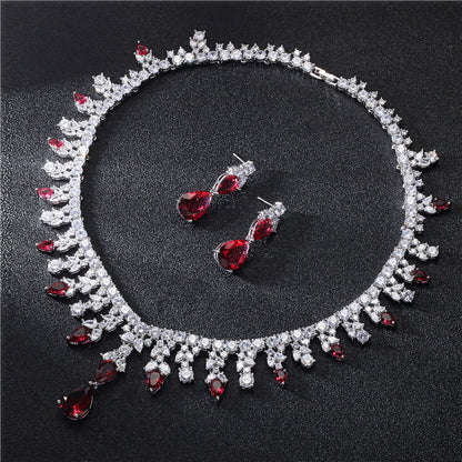 Ensemble de boucles d'oreilles et collier en zircon rouge tendance