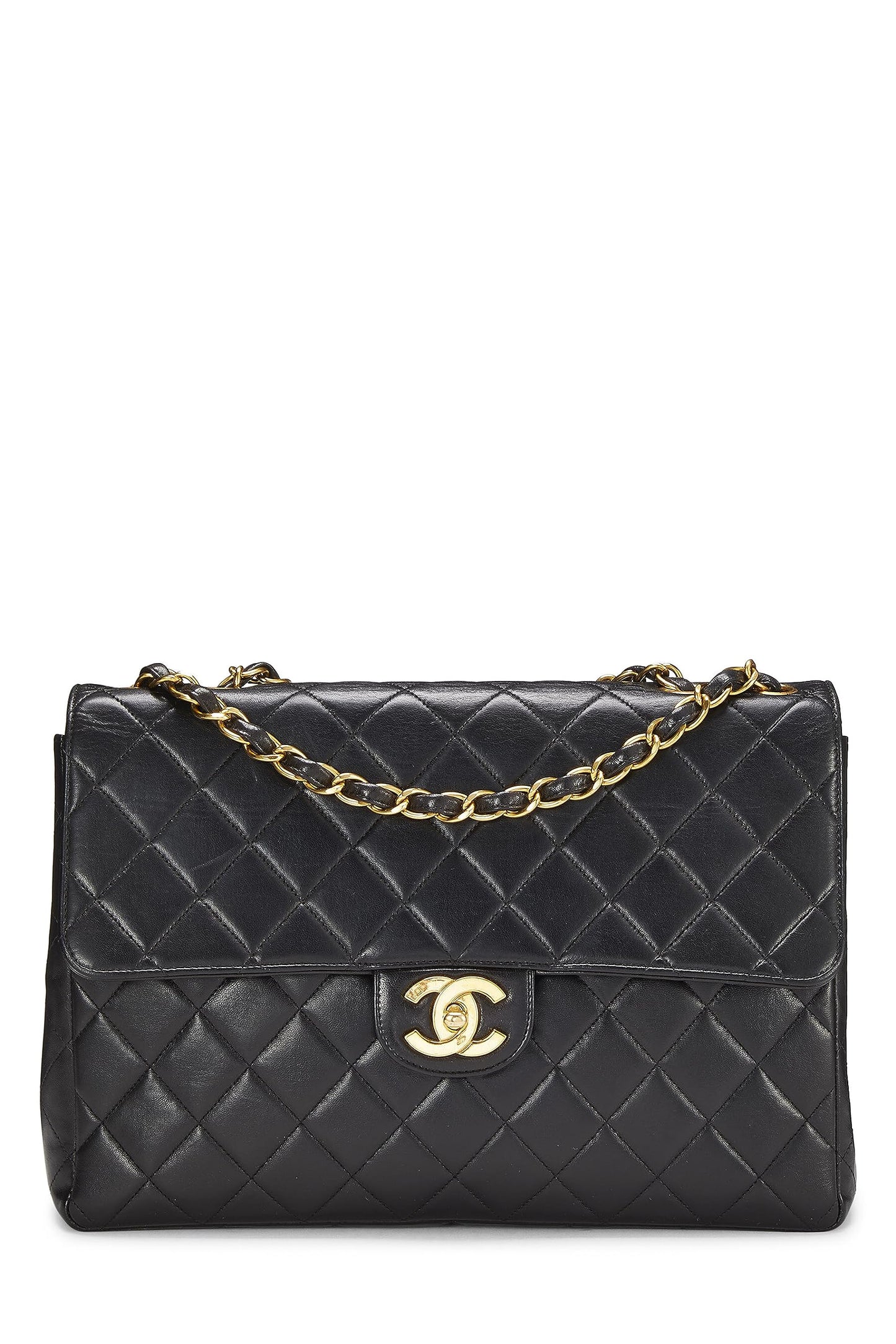 Chanel, Jumbo demi-rabat en cuir d'agneau matelassé noir d'occasion, noir