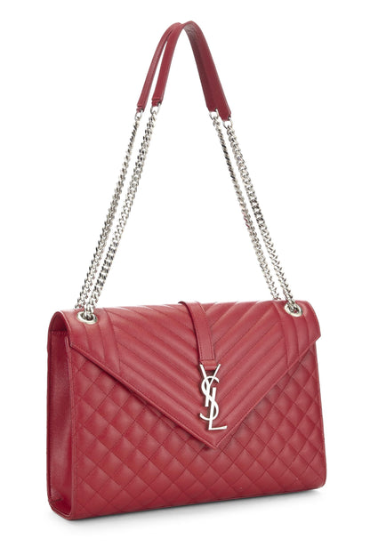 Yves Saint Laurent, sac à bandoulière enveloppe en cuir de veau rouge grainé à trois matelassages, taille moyenne, rouge