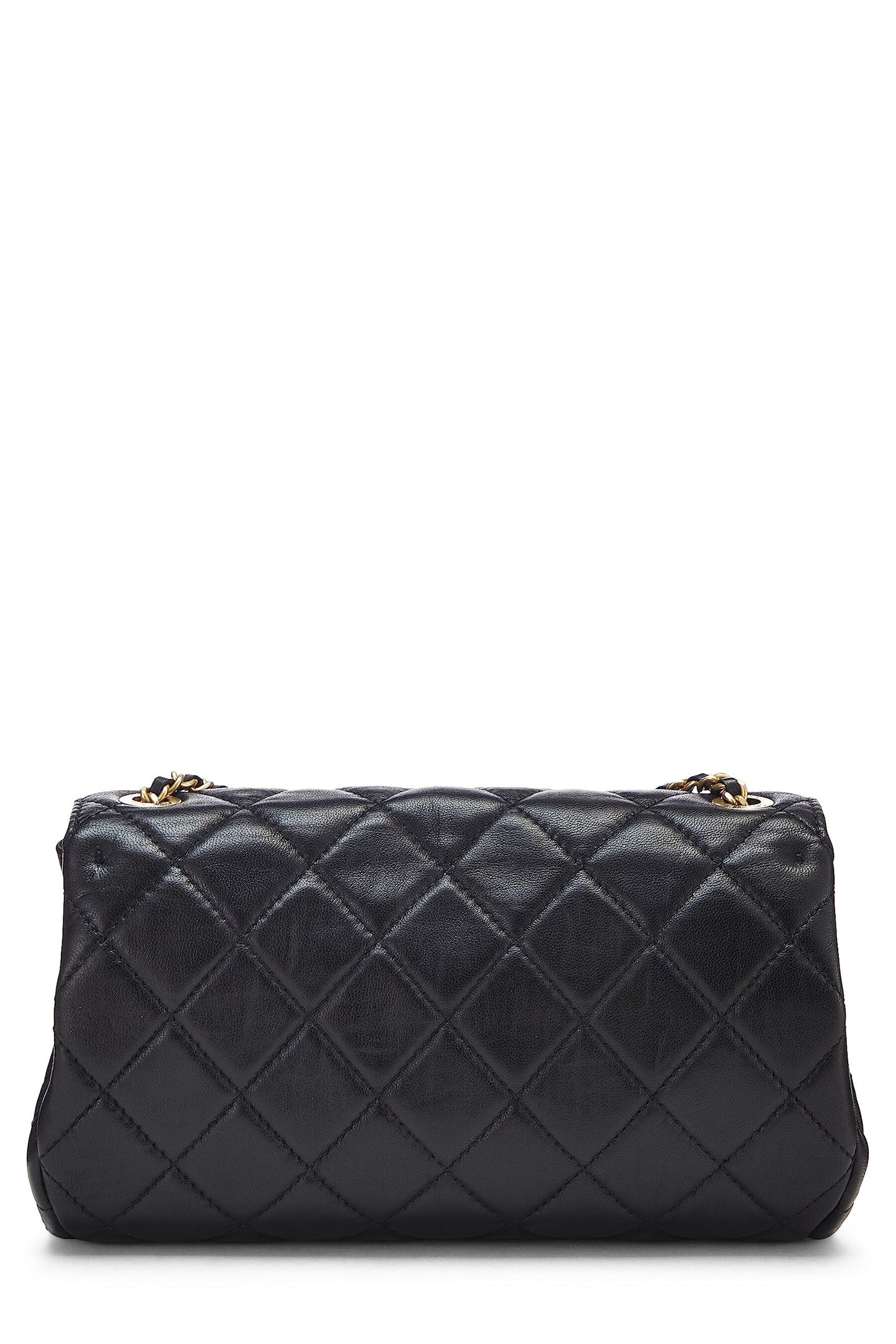 Chanel, Solapa de cadena pequeña de piel de cordero acolchada negra Pre-Loved, Negro