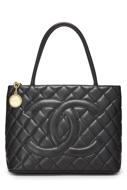 Chanel, sac fourre-tout matelassé noir à médaillon en caviar d'occasion, noir