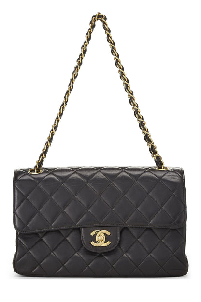 Chanel, sac à rabat classique double face en cuir d'agneau matelassé noir de taille moyenne, noir