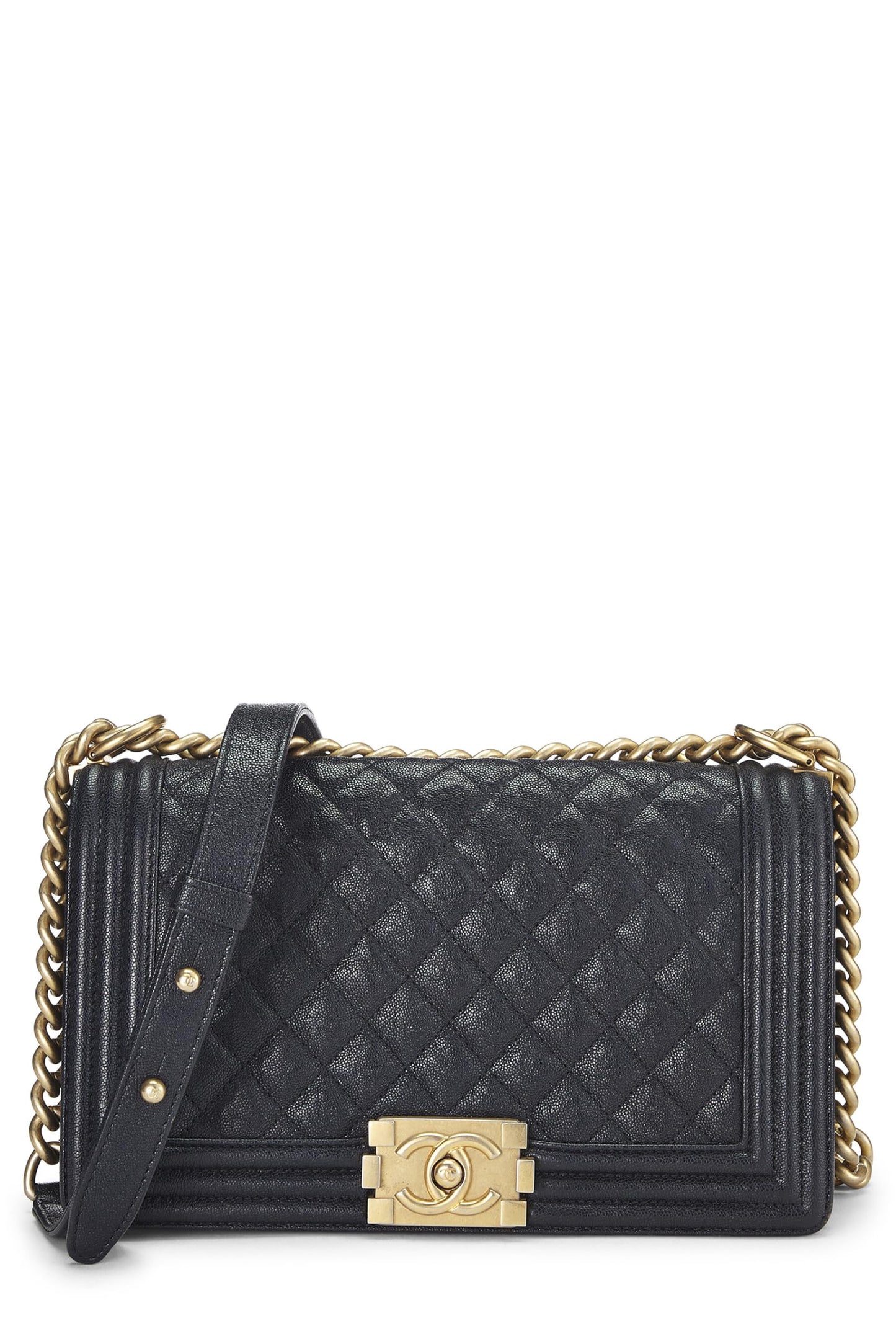 Chanel, sac Boy Caviar matelassé bleu marine de taille moyenne, d'occasion