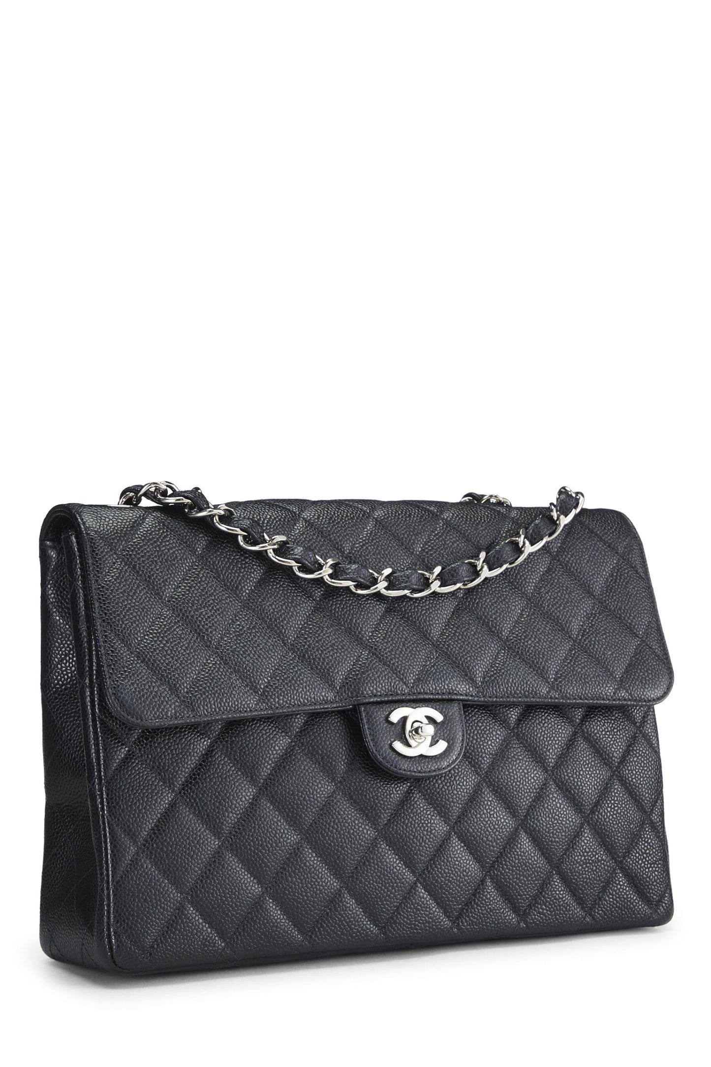 Chanel, Jumbo con media solapa de caviar acolchado negro Pre-Loved, Negro