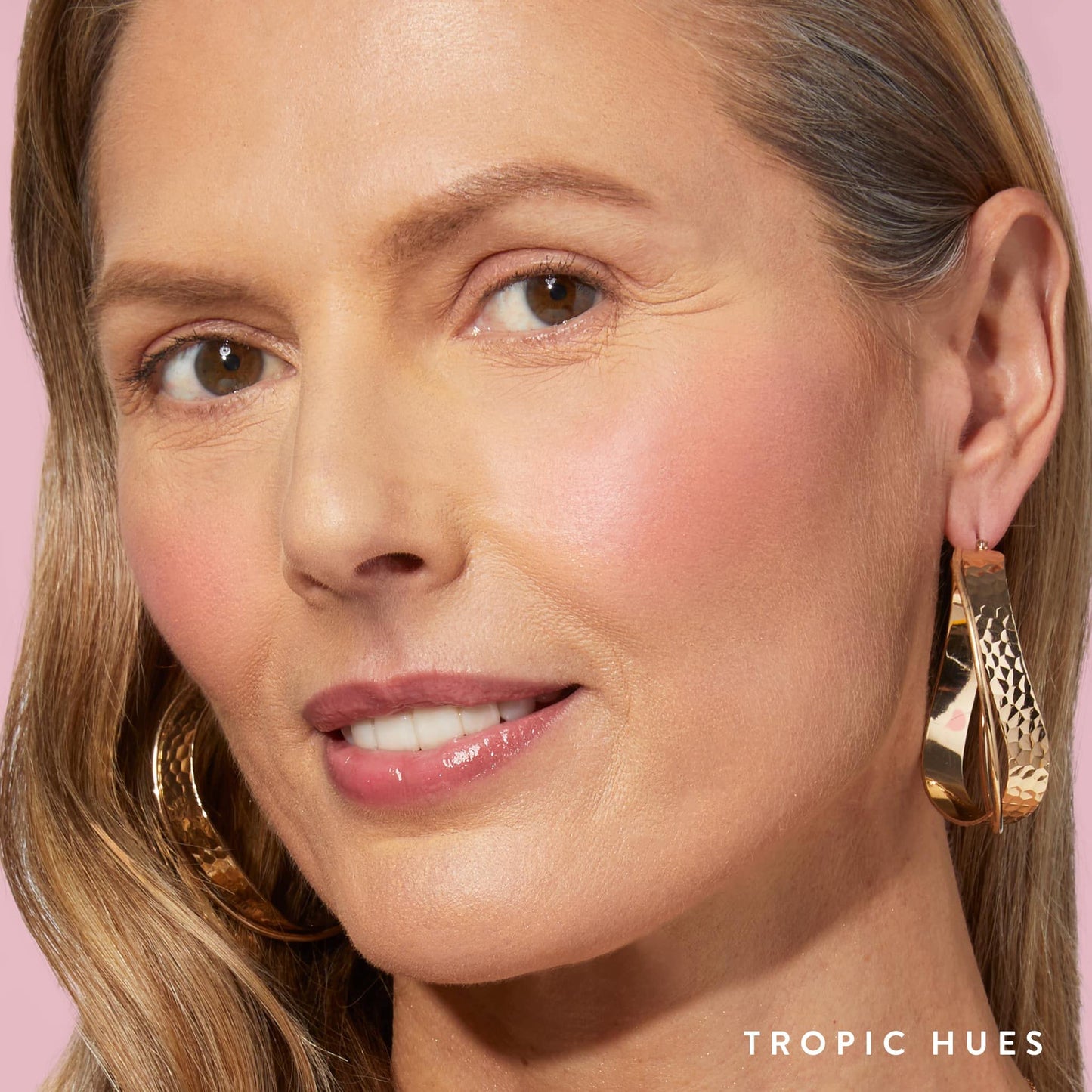 LAURA GELLER NEW YORK Rubor Baked Blush-n-Brighten, tonos Tropic + Lápiz labial en crema Modern Classic, Red Radiance