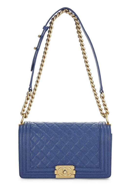 Chanel, sac Boy Caviar matelassé bleu d'occasion de taille moyenne, bleu