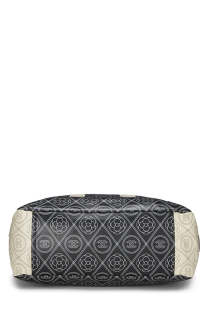 Chanel, sac fourre-tout Camellia noir « CC » de taille moyenne, d'occasion, noir