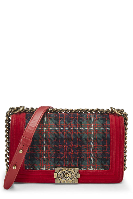 Chanel, sac Boy en velours tartan rouge Paris-Edimbourg d'occasion de taille moyenne, rouge