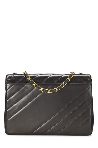 Chanel, Pre-Loved Black Diagonal Lambskin Flap Jumbo, Black