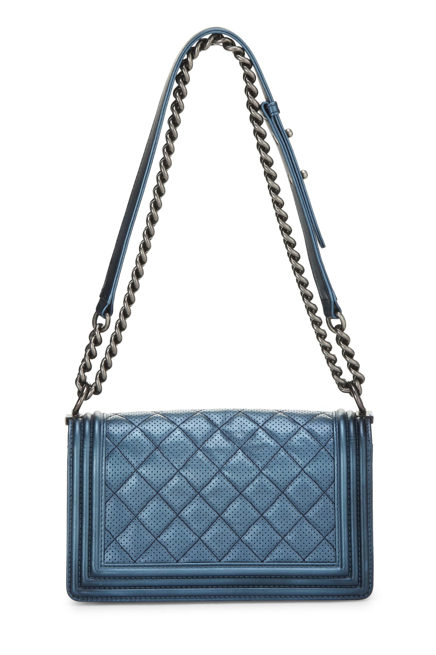 Chanel, sac Boy Medium perforé bleu marine irisé d'occasion, bleu marine