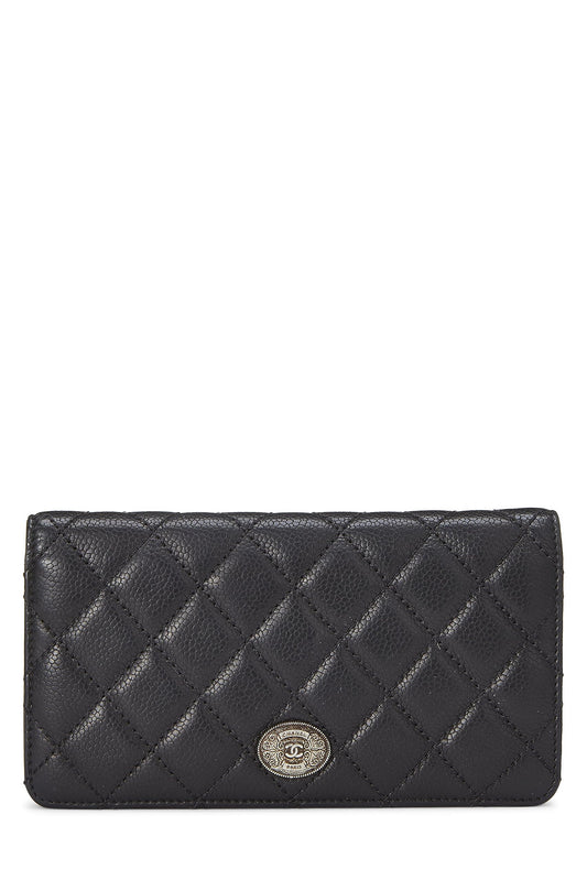 Chanel, Cartera larga con solapa de caviar acolchada negra Pre-Loved, Negro