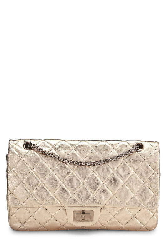 Chanel, Solapa de reedición 2.55 de piel de cordero acolchada dorada Pre-Loved 227, Dorado