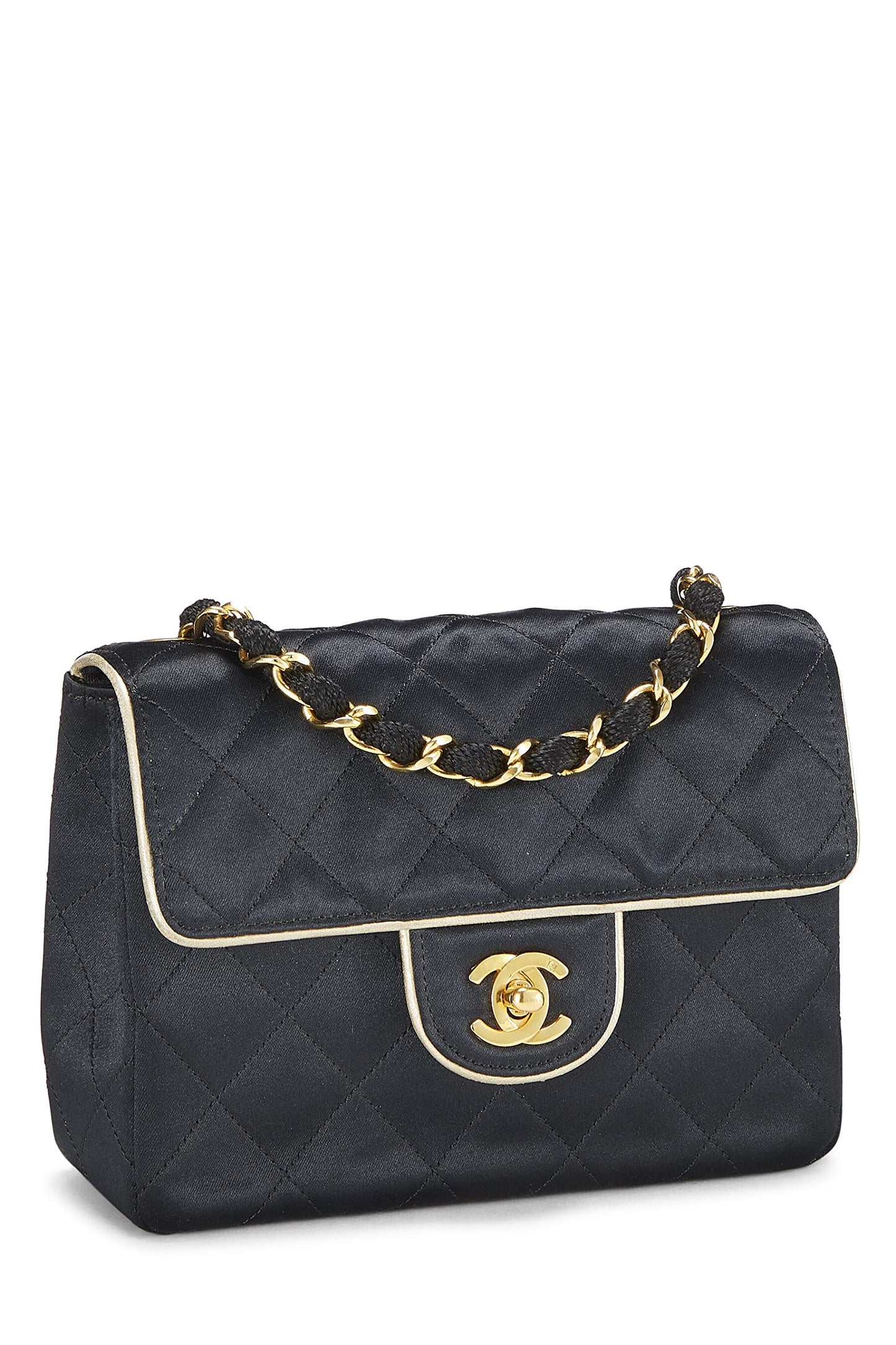 Chanel, Mini sac à rabat à demi-patte en satin matelassé noir d'occasion, noir