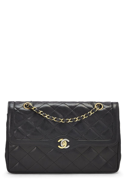 Chanel, Jumbo de doble solapa Paris Limited de piel de cordero acolchada negra Pre-Loved, Negro