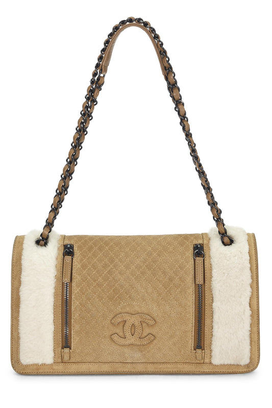 Chanel, sac à rabat en daim et peau de mouton marron d'occasion, taille moyenne, marron