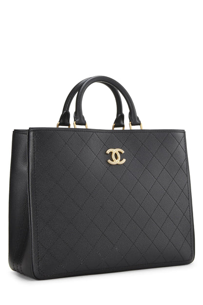 Chanel, grand sac cabas matelassé noir d'occasion, noir