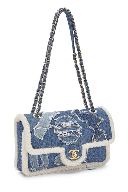 Chanel, sac à rabat hiéroglyphe Paris-Egypte en denim bleu et peau de mouton bleu d'occasion, taille moyenne, bleu