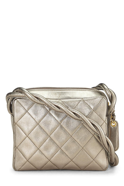 Chanel, Mini sac à bandoulière en cuir d'agneau matelassé métallisé doré d'occasion, doré