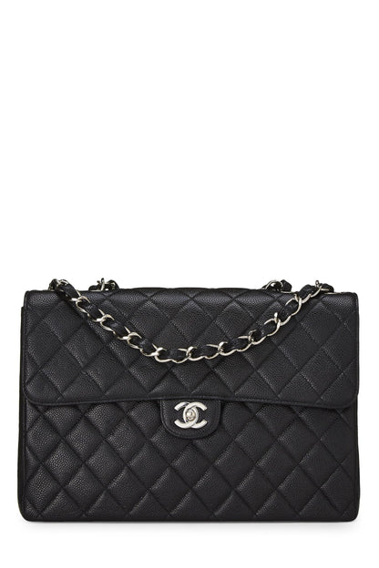 Chanel, Jumbo con media solapa de caviar acolchado negro Pre-Loved, Negro