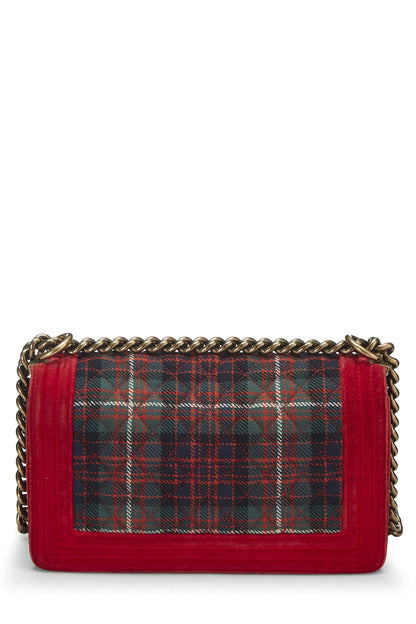 Chanel, sac Boy en velours tartan rouge Paris-Edimbourg d'occasion de taille moyenne, rouge