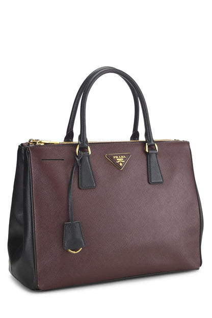 Prada, sac fourre-tout Executive moyen en saffiano bordeaux d'occasion, multicolore