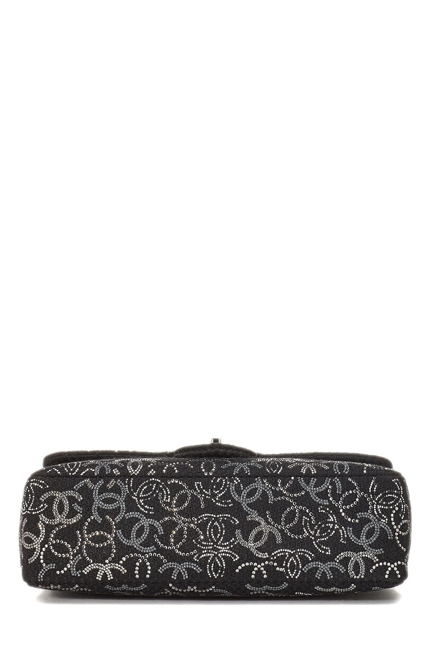 Chanel, Jumbo con media solapa 'CC' de cristal de tweed negro Pre-Loved Paris-Shanghai, Negro