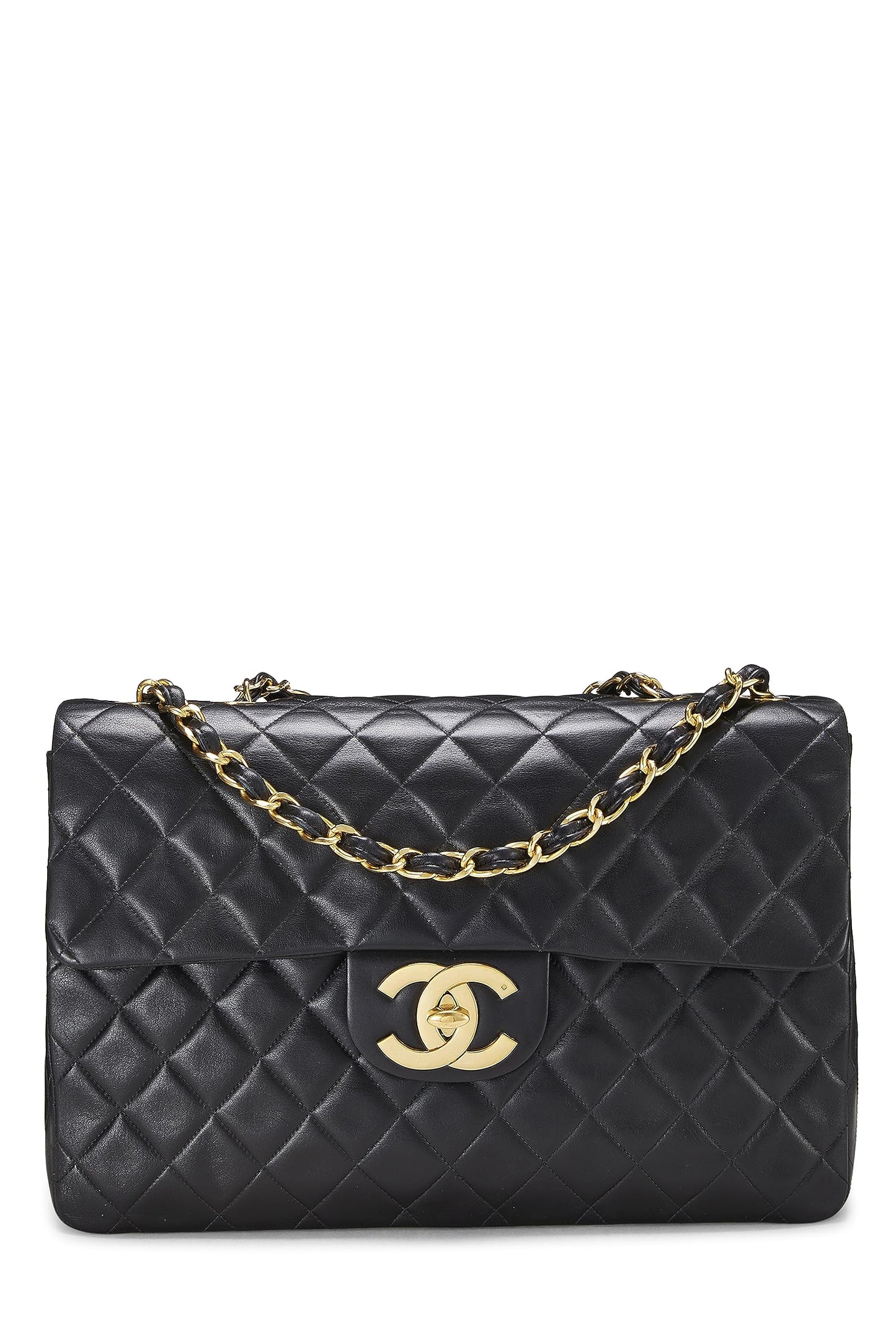 Chanel, Maxi sac à rabat demi-longueur en cuir d'agneau matelassé noir d'occasion, noir