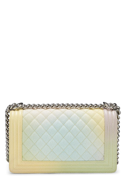 Chanel, sac à main matelassé Rainbow Caviar Boy de taille moyenne, blanc