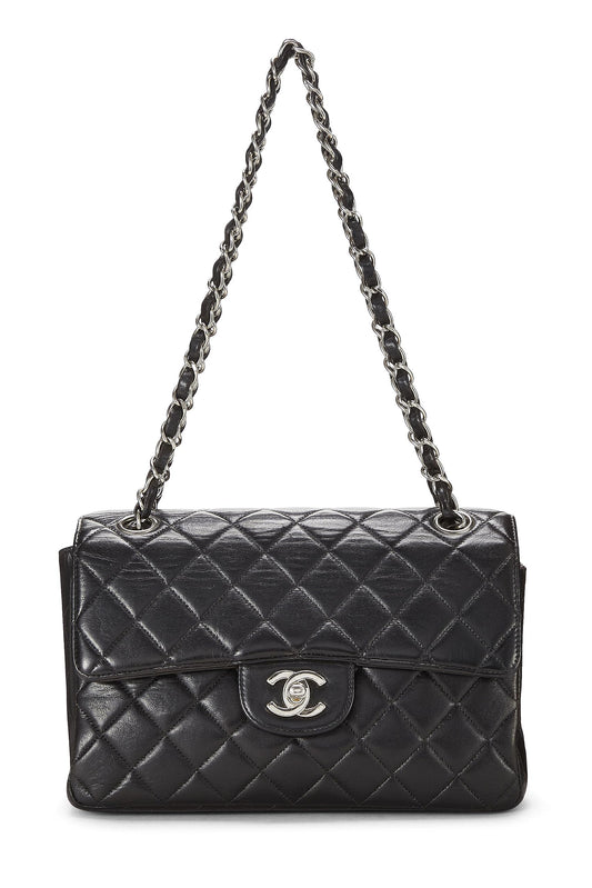 Chanel, Petit sac à rabat double face en cuir d'agneau matelassé noir d'occasion, noir