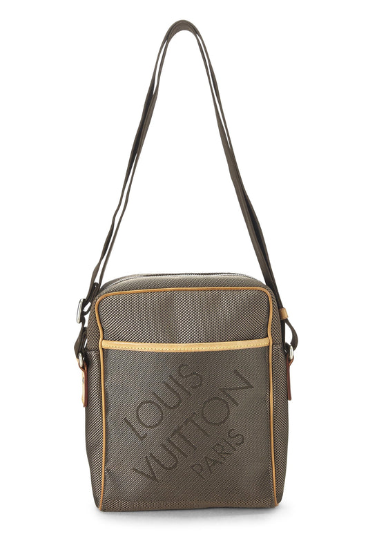 Louis Vuitton, Pré-Aimé Terre Damier Géant Citadin PM, Gris