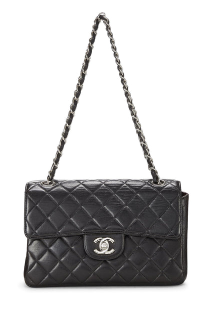 Chanel, Petit sac à rabat double face en cuir d'agneau matelassé noir d'occasion, noir