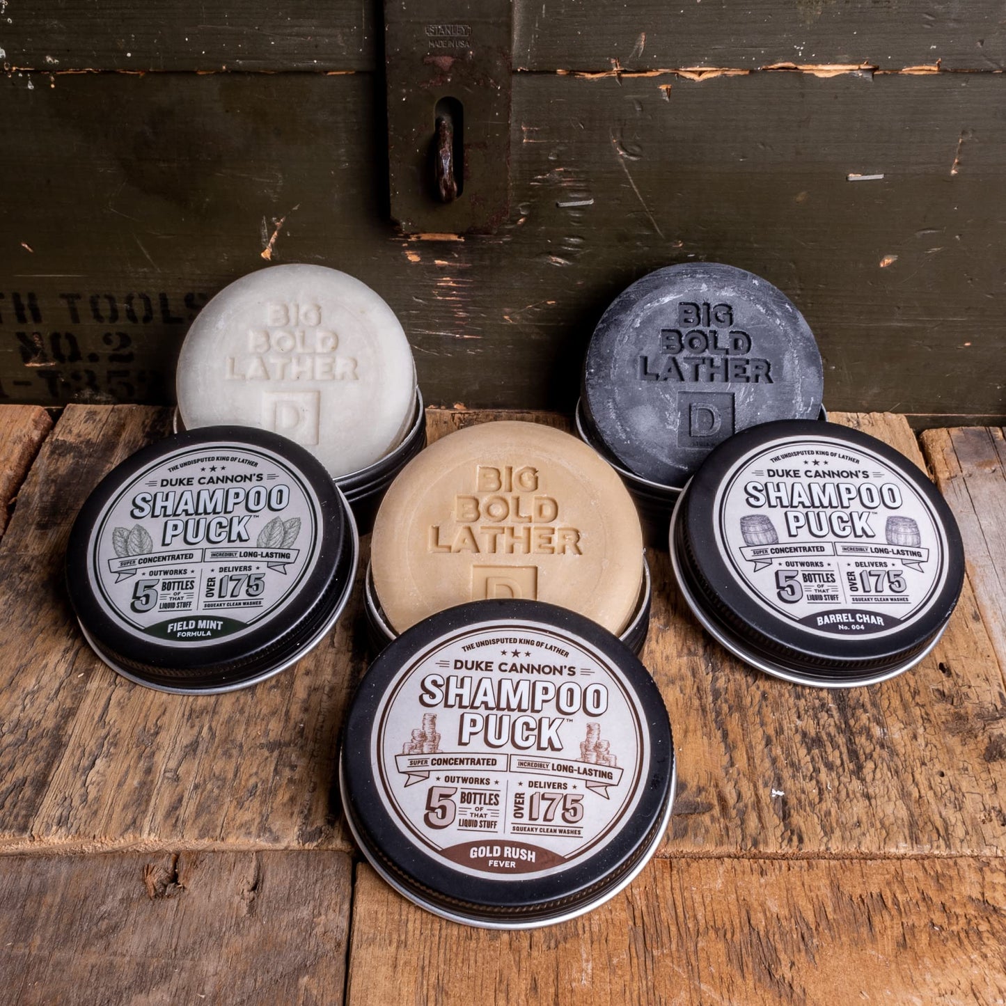 Paquet de barres de shampooing solides pour hommes Duke Cannon « Hat Trick » - Menthe des champs, fièvre de la ruée vers l'or, Barrel Char No. 004