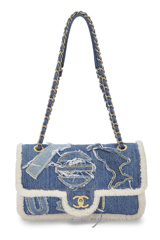 Chanel, sac à rabat hiéroglyphe Paris-Egypte en denim bleu et peau de mouton bleu d'occasion, taille moyenne, bleu