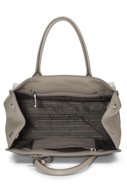 Prada, Bolso tote convertible Vitello Daino gris Pre-Loved, Gris