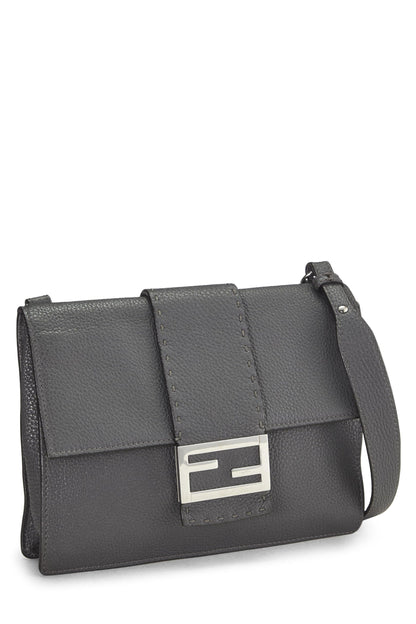 Fendi, sac baguette plat en cuir gris d'occasion, taille moyenne, gris