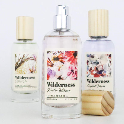 Wilderness Crystal Woods Eau de Parfum Spray de Tru Western: fragancia floral fresca y cálida para mujeres, con notas de flores de eucalipto, pétalos de jazmín y cedro puro, 1,7 fl oz (50 ml)