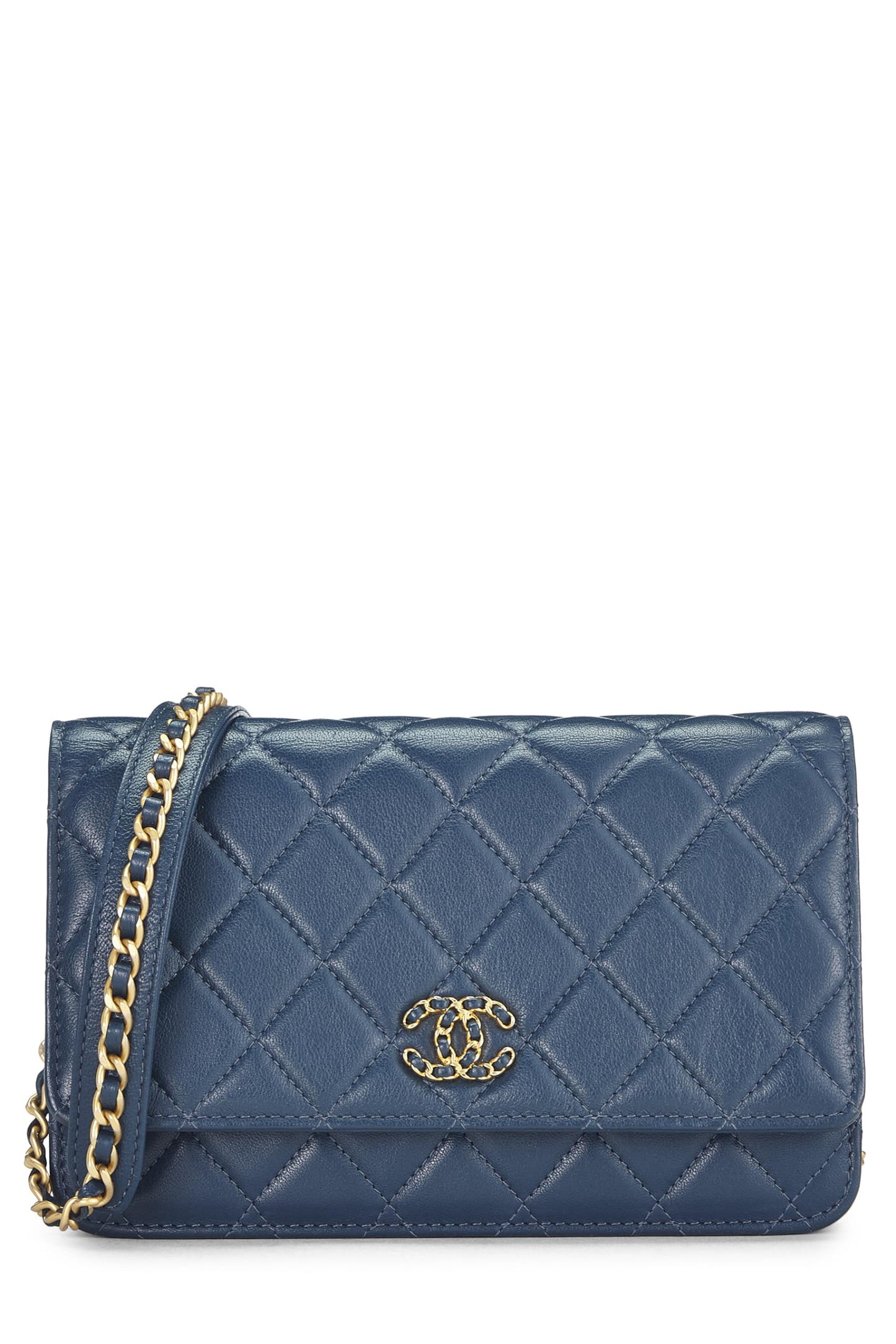 Chanel, Portefeuille Infinity en cuir d'agneau matelassé bleu sur chaîne d'occasion (WOC), bleu