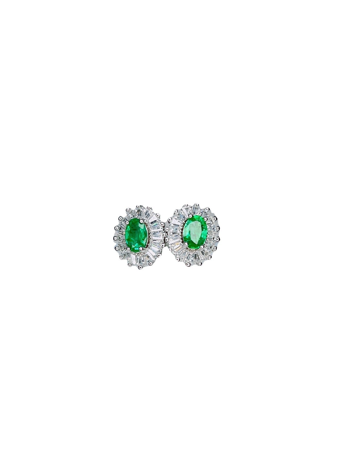 S925 Silver Natural Emerald Stud Earrings