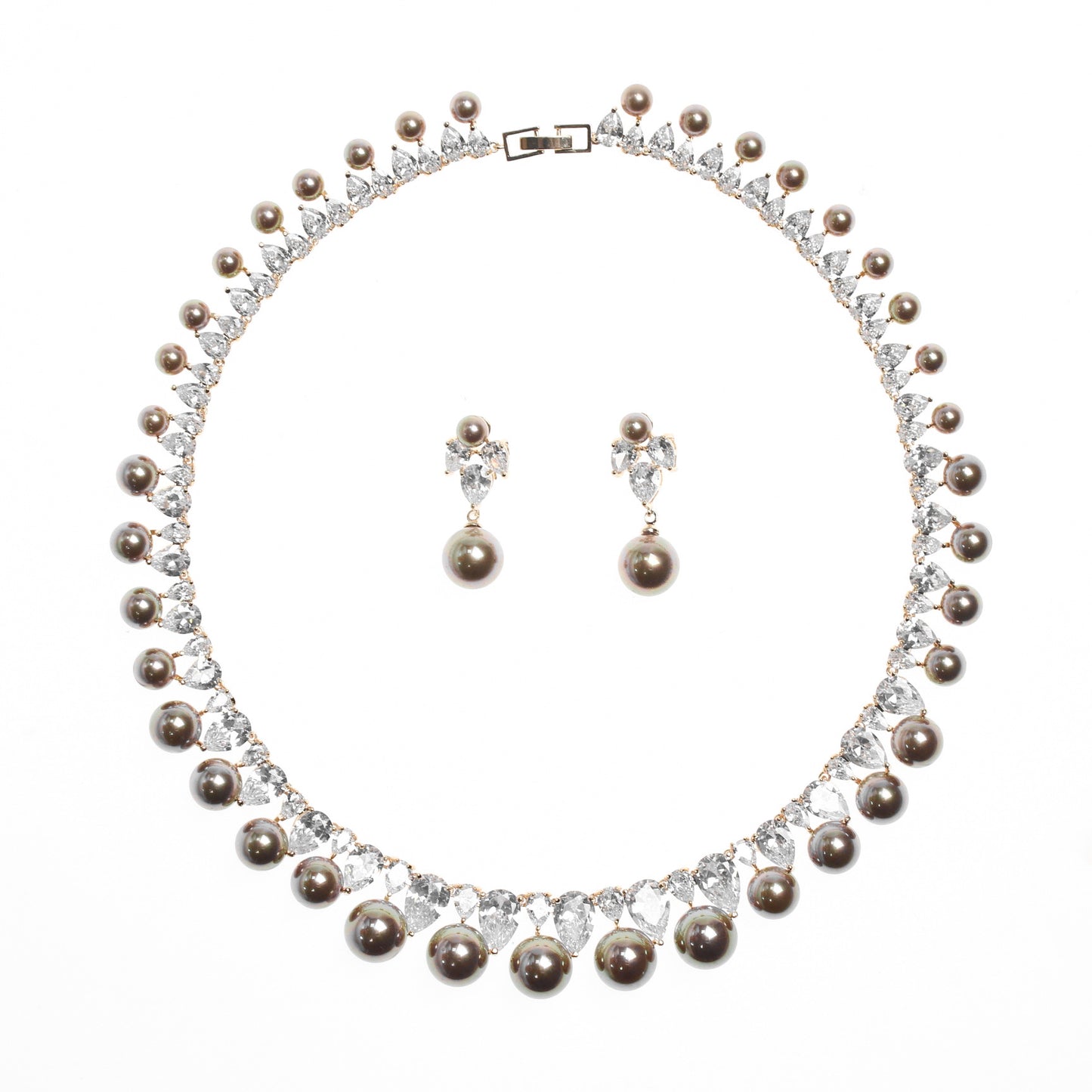 Ensemble de bijoux de dîner avec collier et boucles d'oreilles en perles et zircons