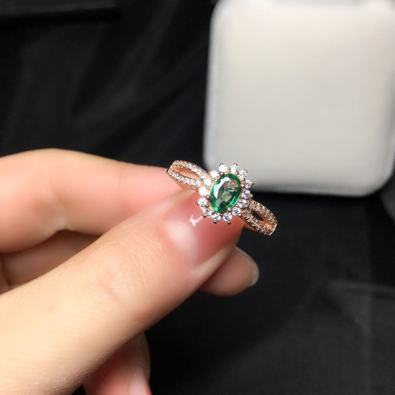 Fashion Personality Ladies Natural Emerald Ring