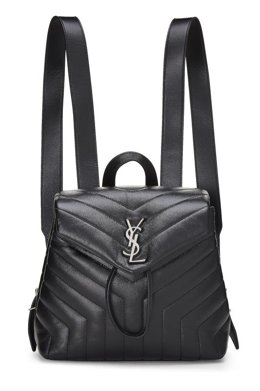 Yves Saint Laurent, Mochila Loulou pequeña con monograma de piel de becerro negra Pre-Loved, Negro