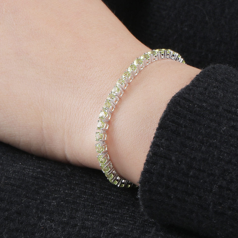 A Row Of Sterling Silver Full Of Diamond Luxury Peridot Bracelet Girls Fashion Simple Bright Silver Bracelet