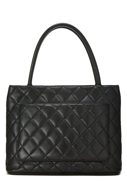 Chanel, Bolso tote con medallón de caviar acolchado negro Pre-Loved, Negro