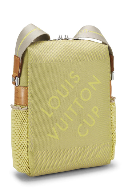 Louis Vuitton, Bandolera Damier Geant Weatherly de edición limitada Pre-Loved LV Cup Jaune Green, Amarillo