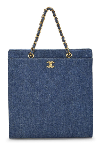 Chanel, sac fourre-tout matelassé bleu en denim de taille moyenne, bleu