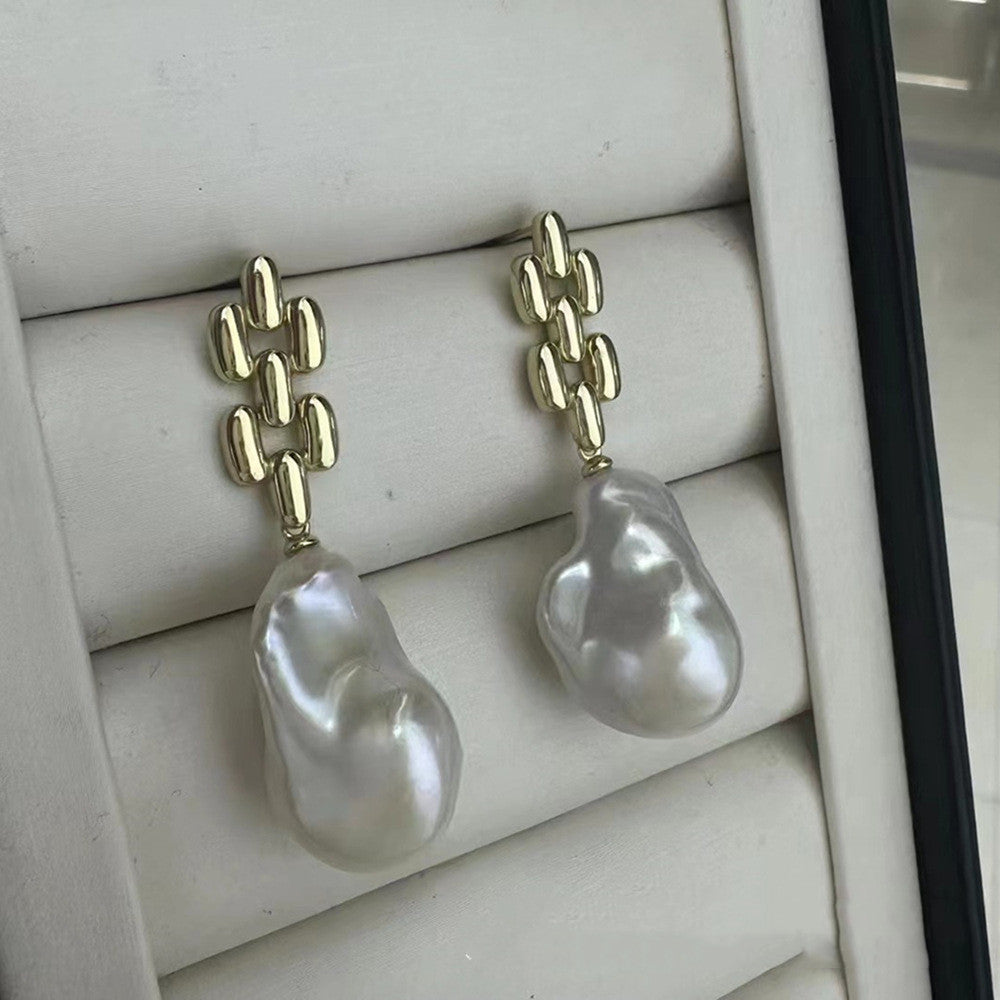 Women's Fashion Irregular Baroque Pearl Stud Earrings