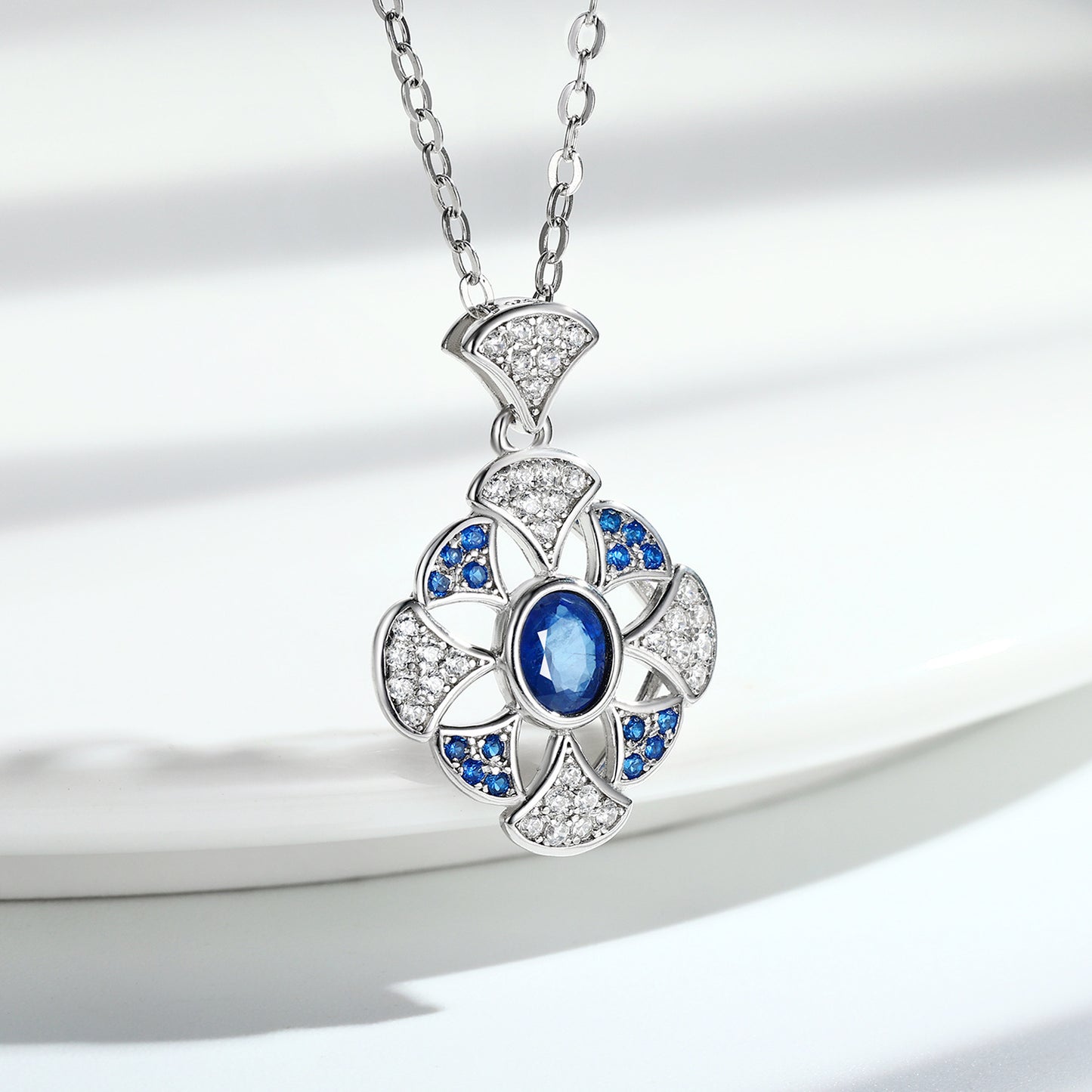 Temperament Gingko Leaf Pendant S925 Silver Set Natural Sapphire Necklace