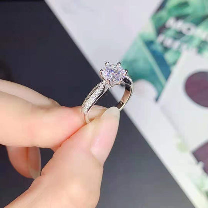 Bague de luxe avec monture en moissanite de couleur D et clarté FL