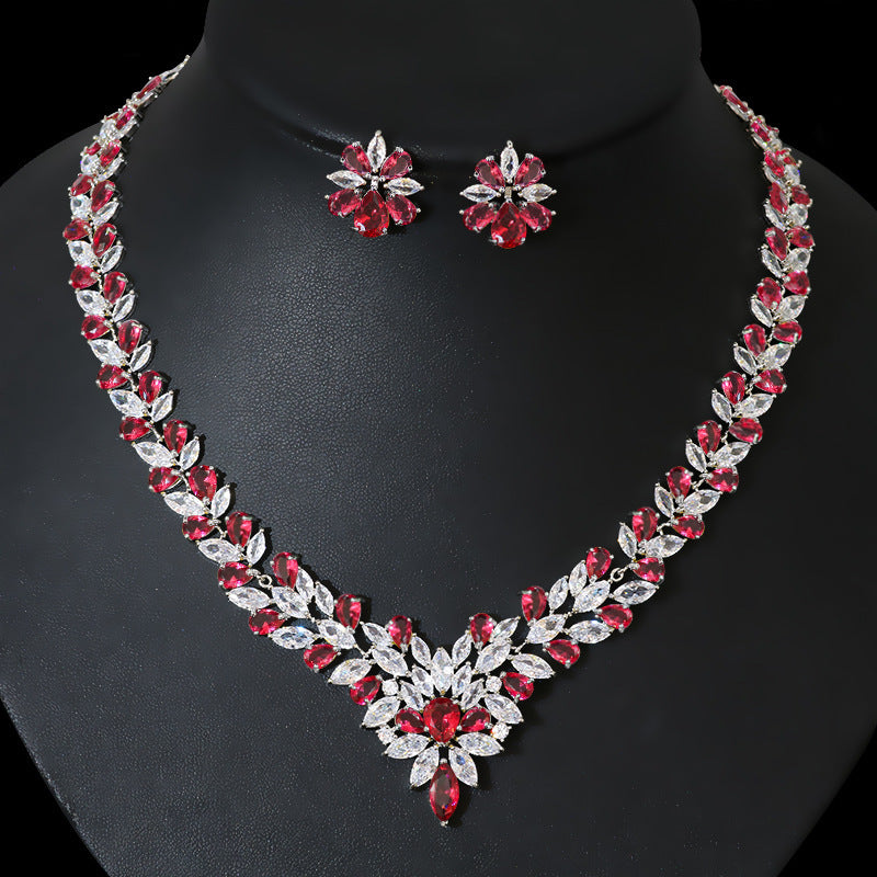 Ensemble de bijoux collier et boucles d'oreilles en zircon pour mariée