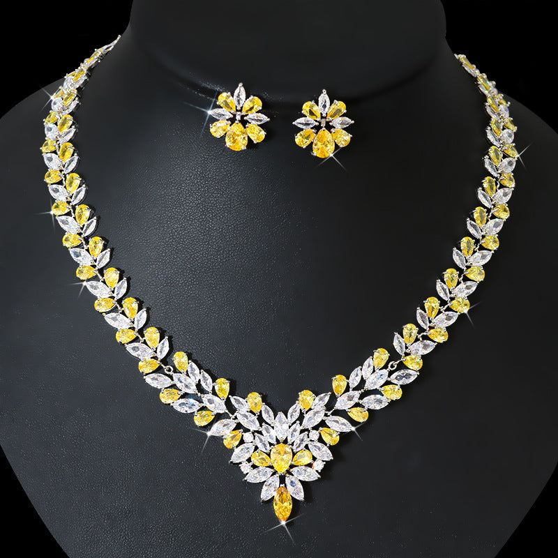 Ensemble de bijoux collier et boucles d'oreilles en zircon pour mariée